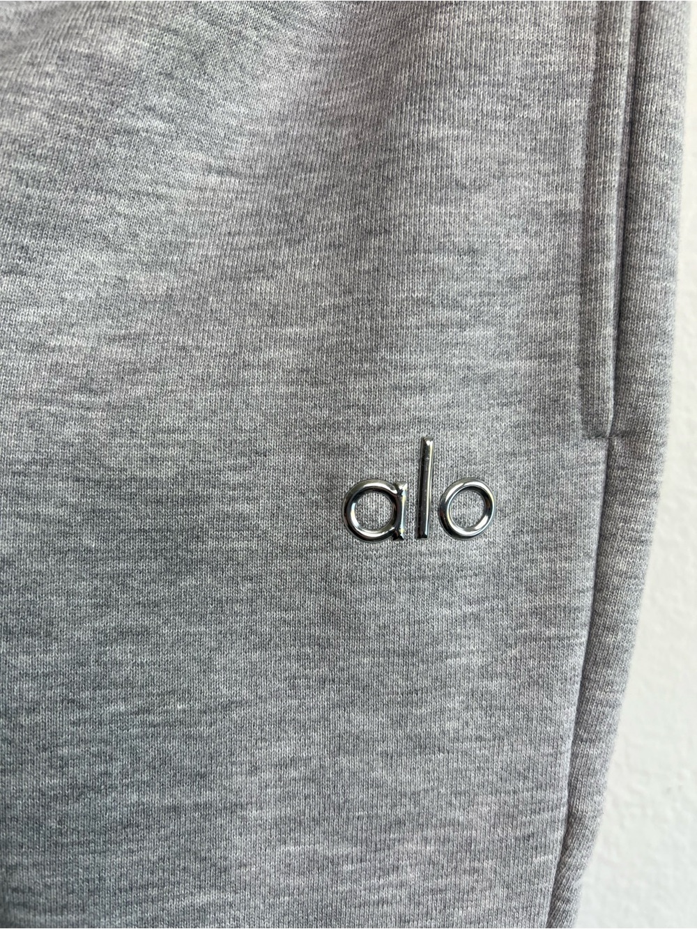 ALO Yoga Accolade Sweatpant
Athletic Color Grey. Size S - Picture 9 of 13